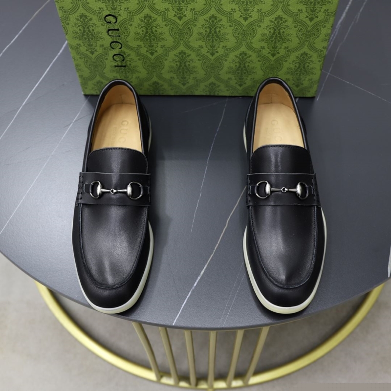 G*u*i leather shoes
